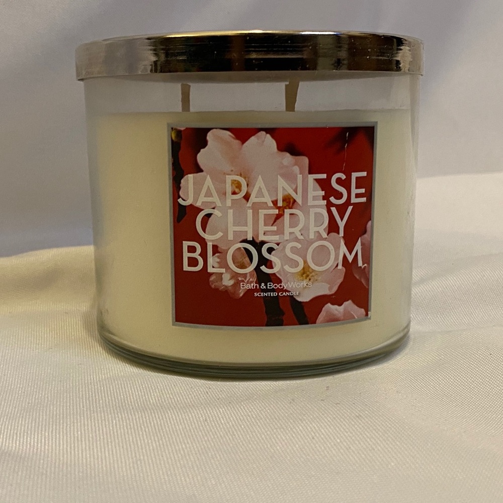 Bath & Body Works Japanese Cherry Blossom Candle